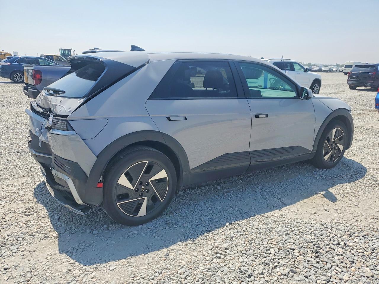 2025 Hyundai Ioniq 5 Se - Фото 3