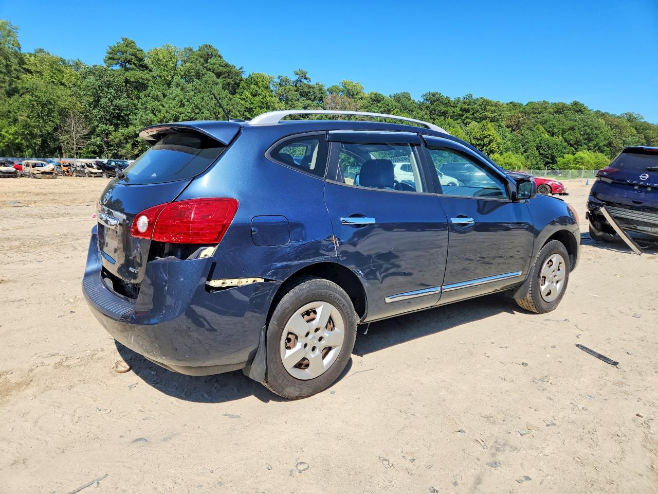 2014 Nissan Rogue Select S - Фото 3