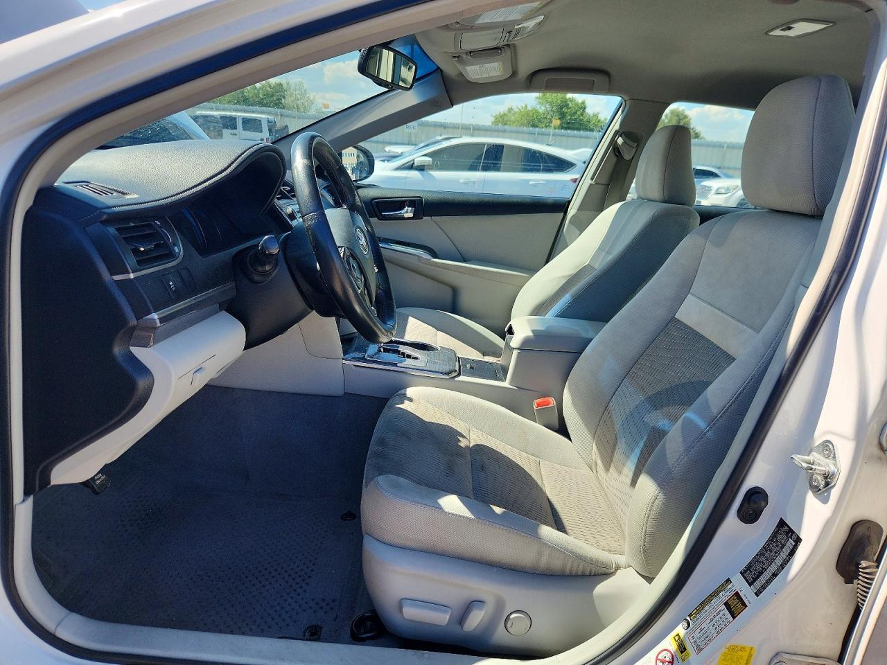 2012 Toyota Camry Hybrid Xle - Image 7