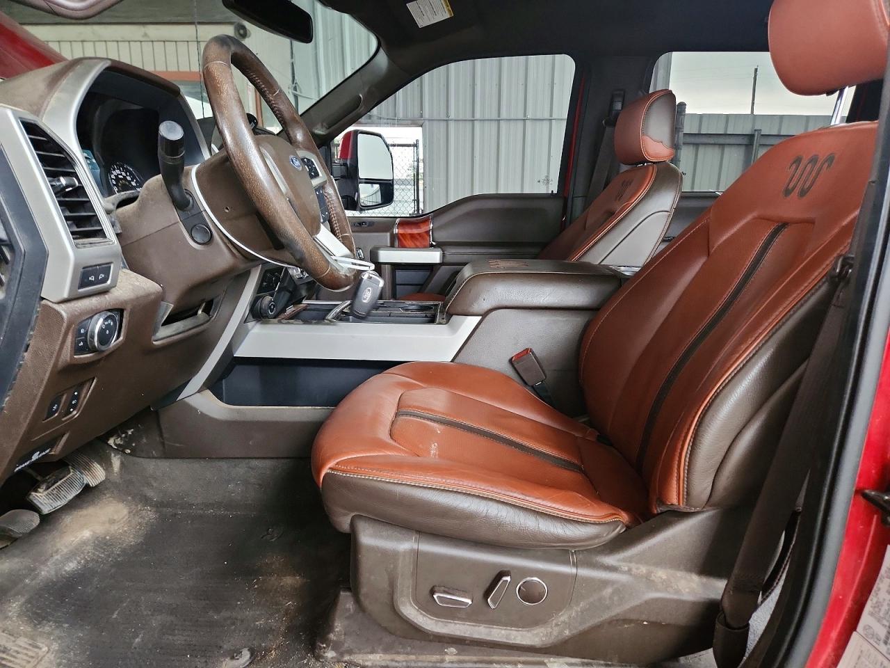 2022 Ford F250 Super Duty - Фото 7