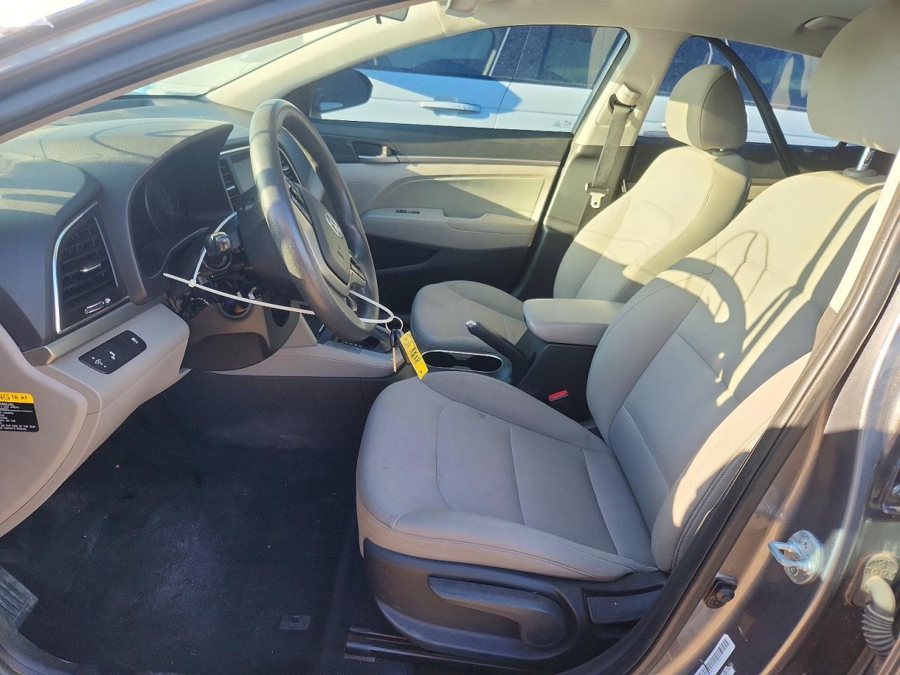 2018 Hyundai Elantra - Image 7