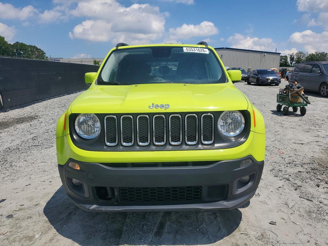 2017 Jeep Renegade Latitude - Image 5