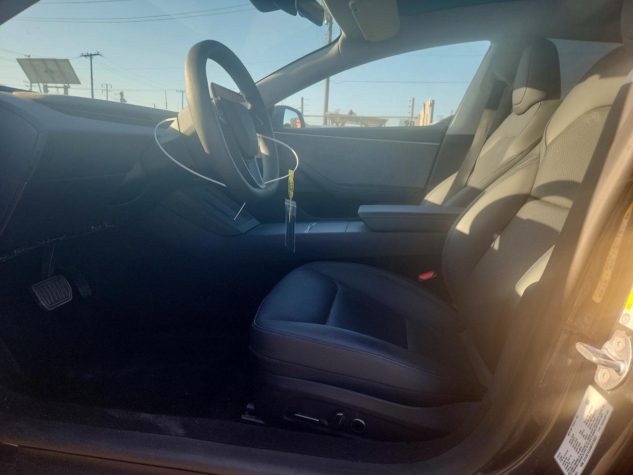 2025 Tesla Model 3 - Image 7