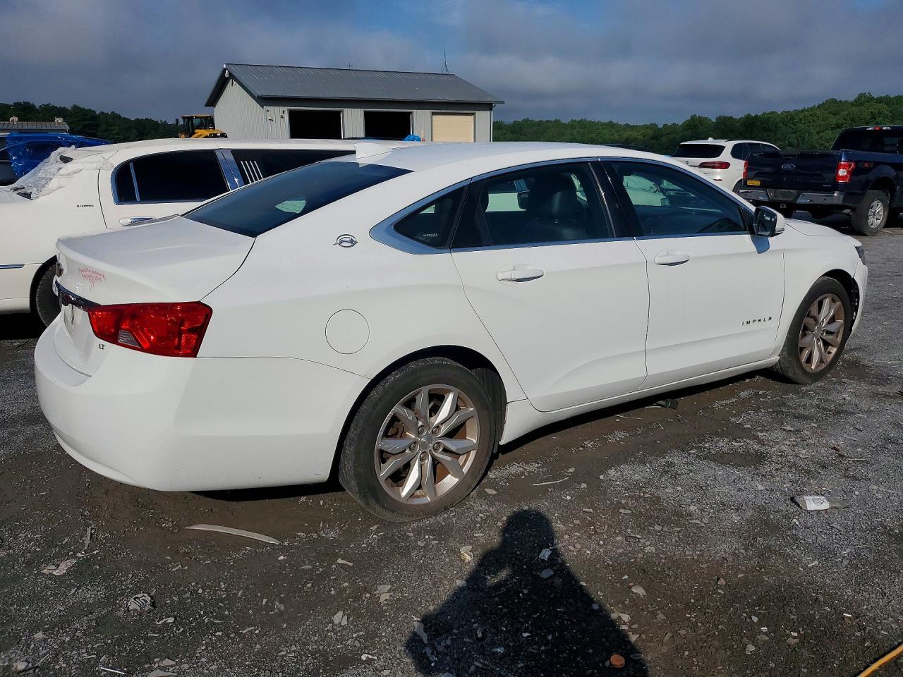 2017 Chevrolet Impala Lt - Image 3