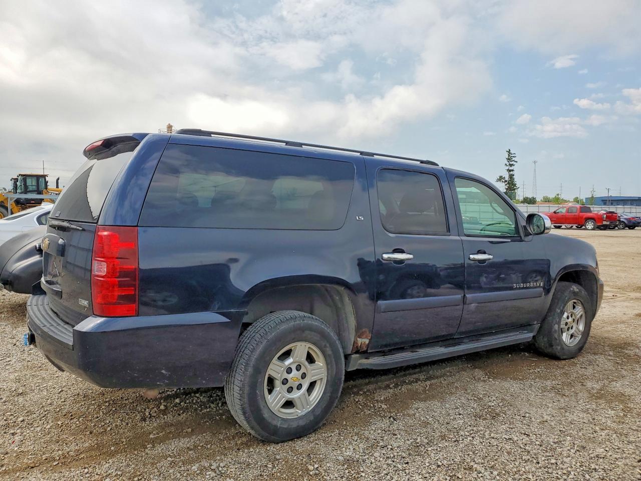 2007 Chevrolet Suburban K1500 - Фото 3