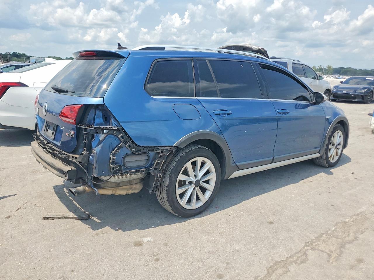 2017 Volkswagen Golf Alltrack S - Фото 3