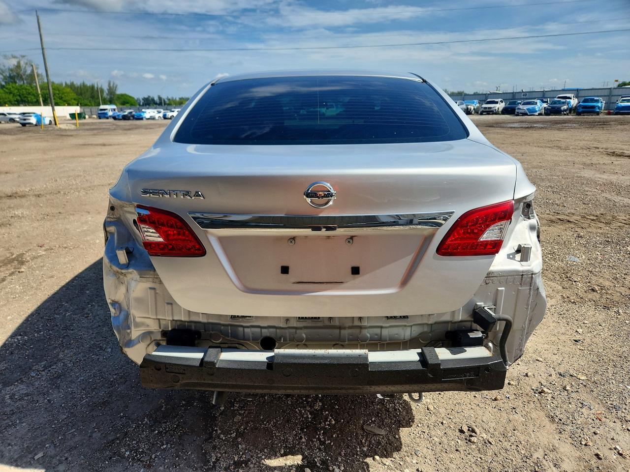 2015 Nissan Sentra S - Image 6