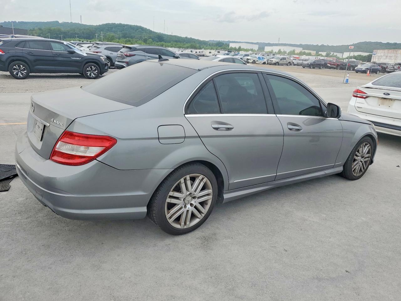 2008 Mercedes-Benz C 300 4Matic - Фото 3