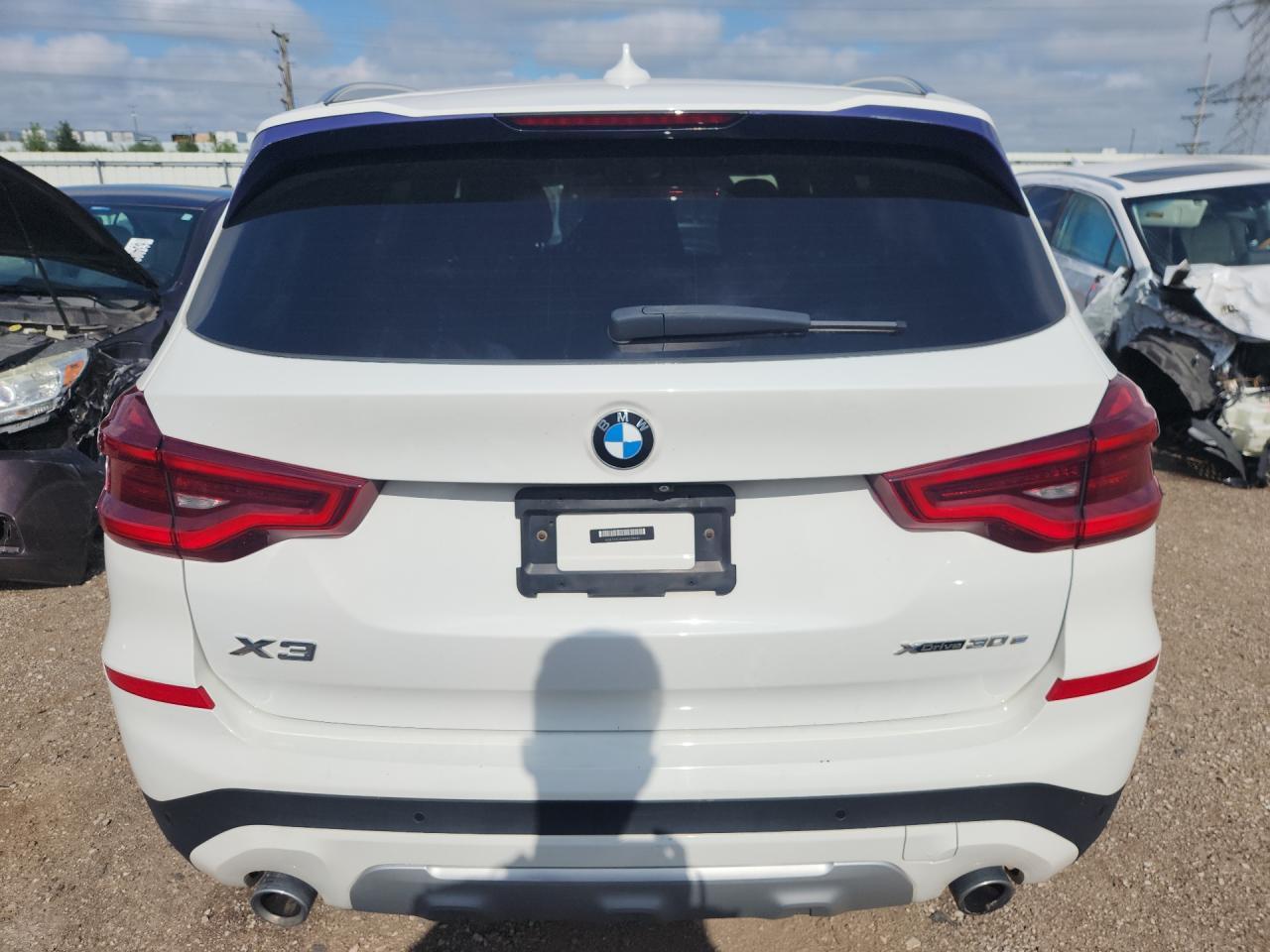 2021 BMW X3 xDrive30E - Image 6