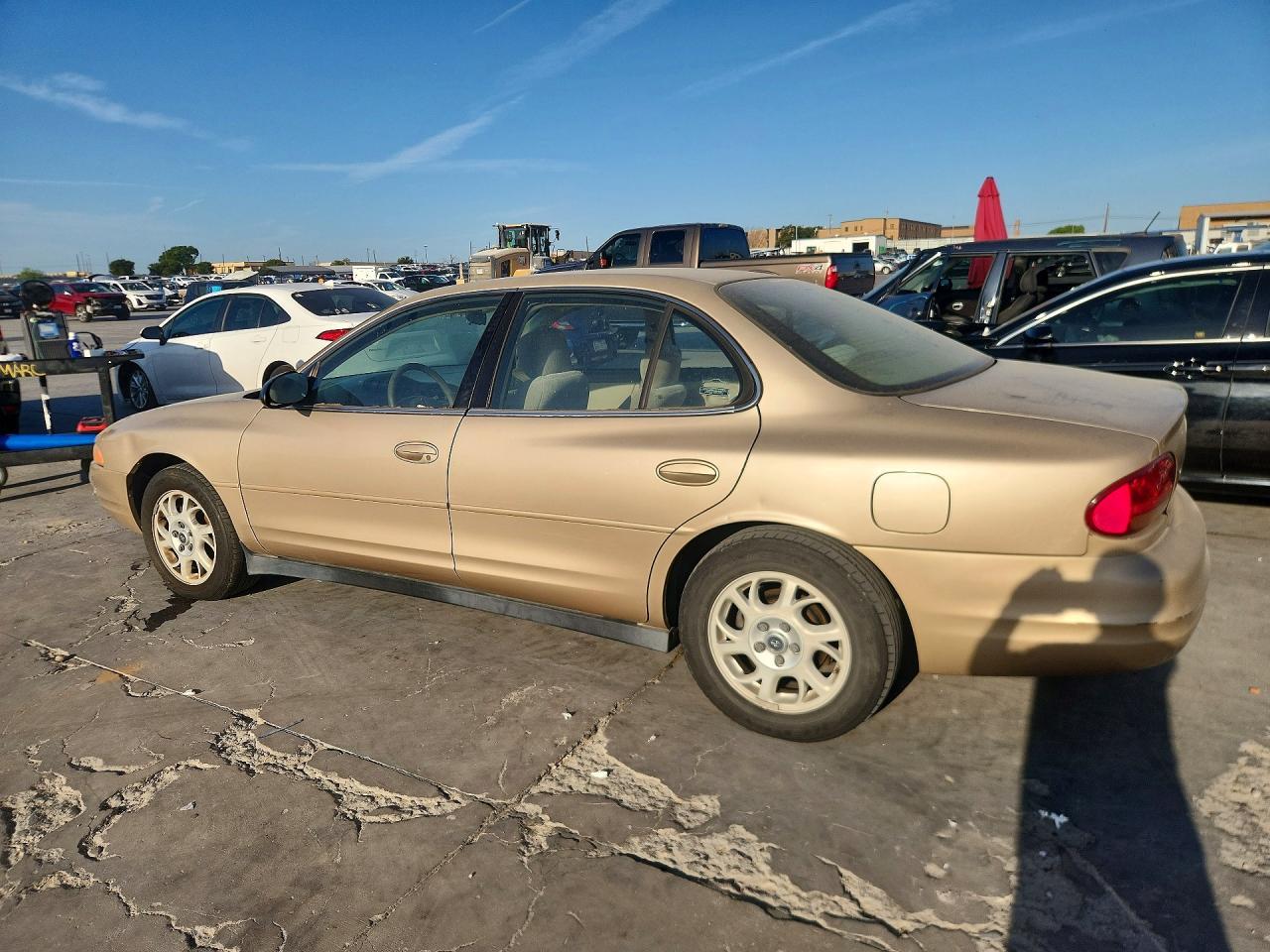 2000 Oldsmobile Intrigue Gx - Фото 2