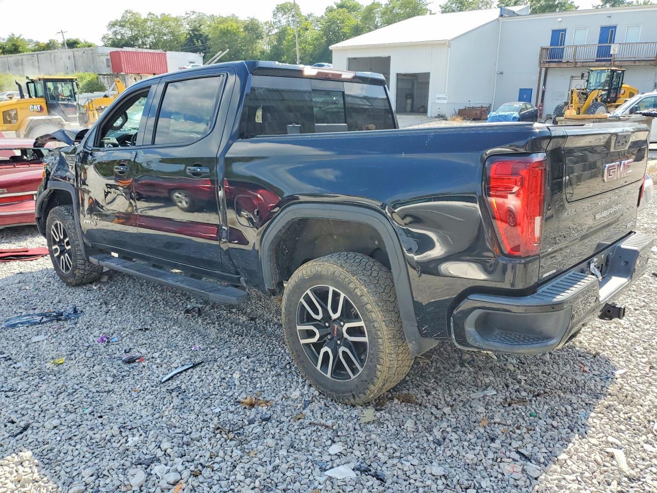 2019 GMC Sierra K1500 At4 - Фото 2