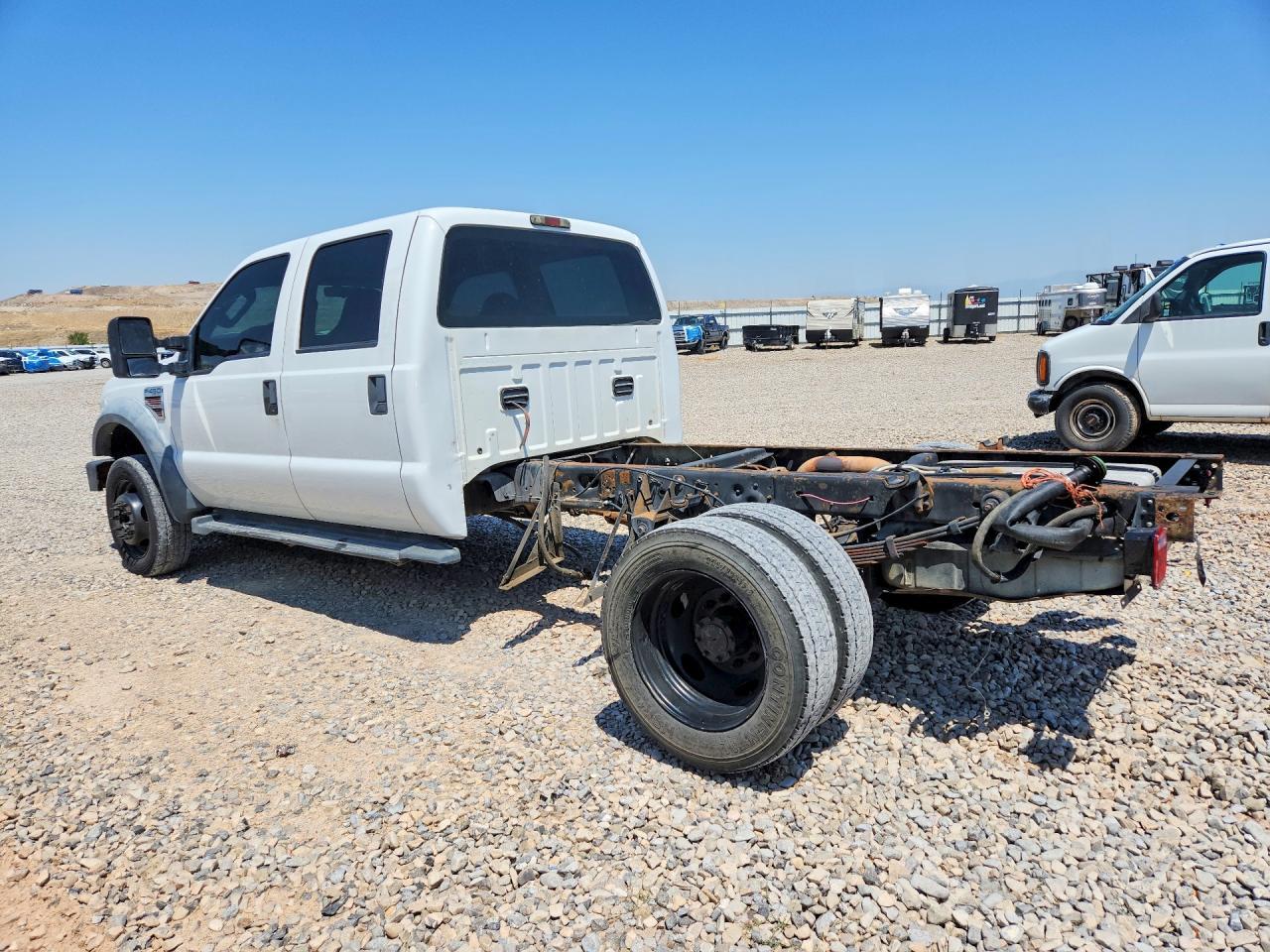 2010 Ford F450 Super - Image 2