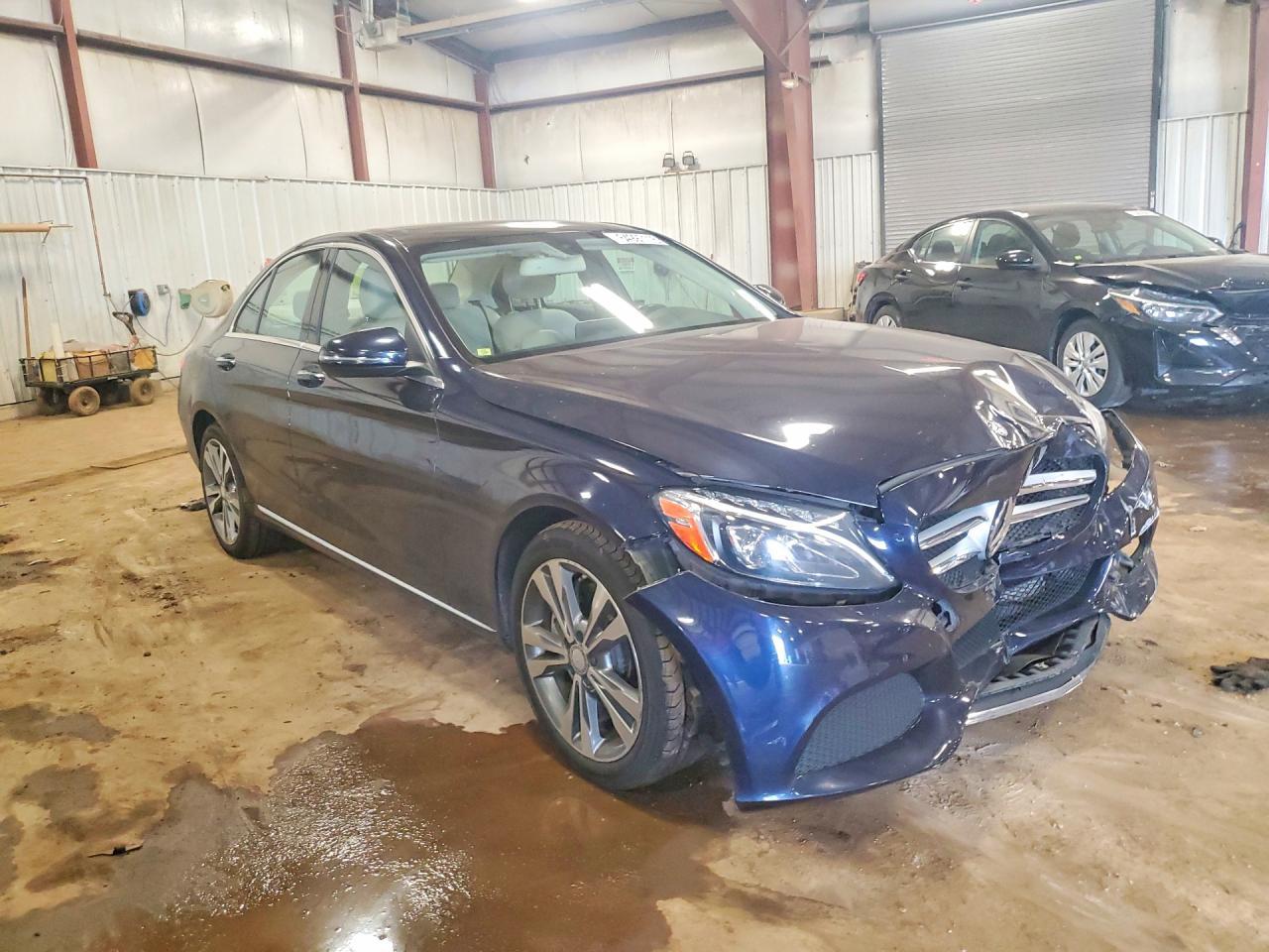 2016 Mercedes-Benz C 300 4Matic - Фото 4