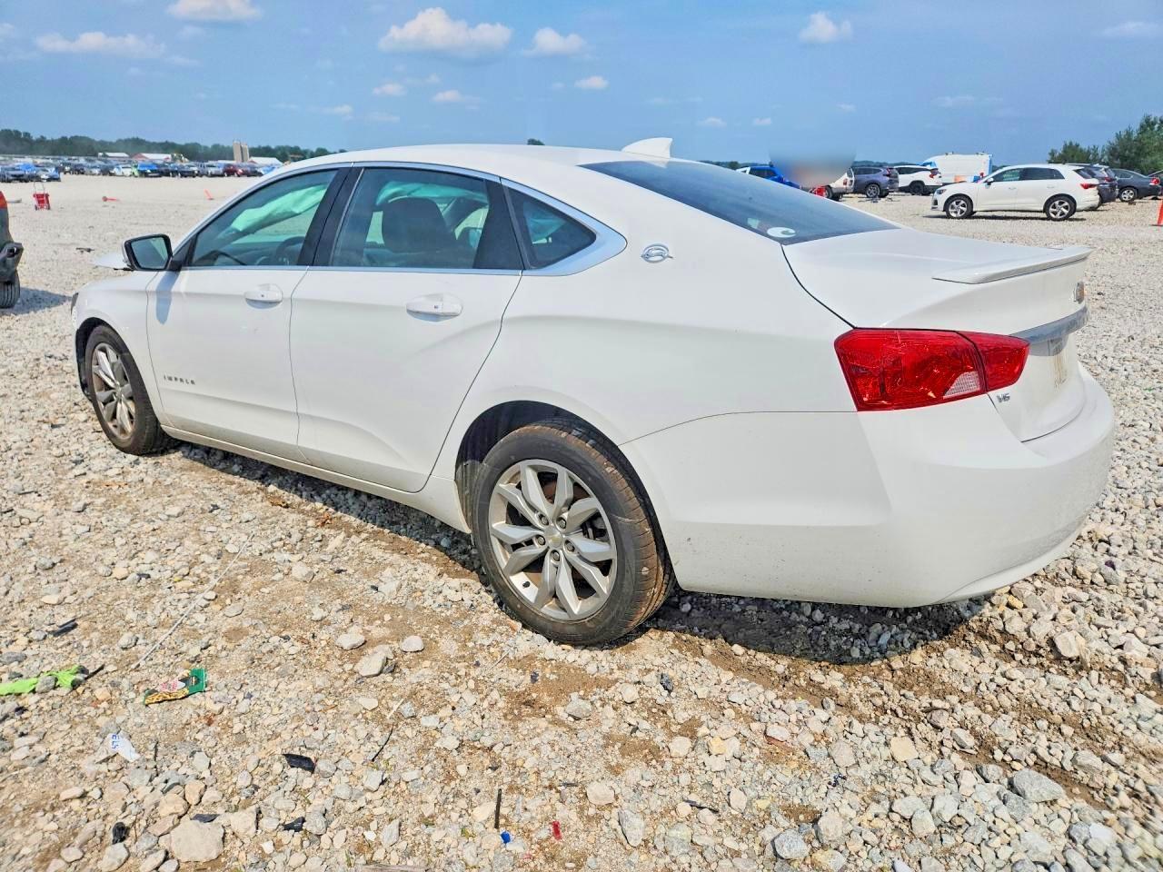 2018 Chevrolet Impala Lt - Фото 2