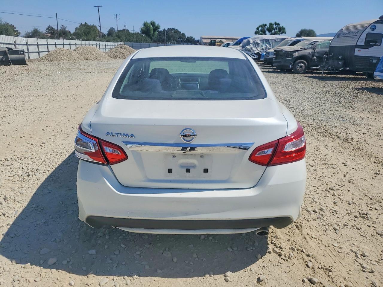 2016 Nissan Altima 2.5 S - Фото 6