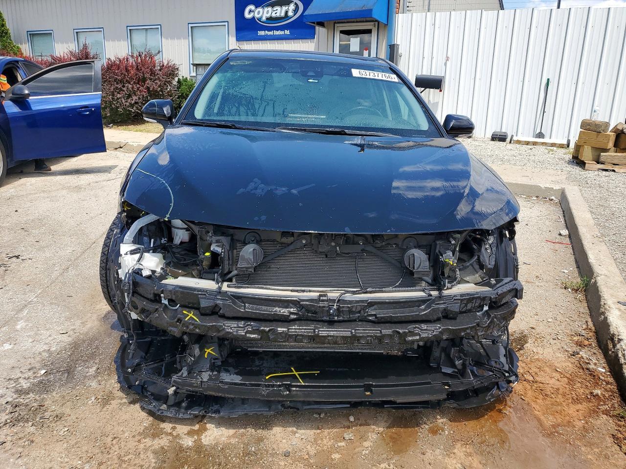 2022 Toyota Camry Se - Фото 5