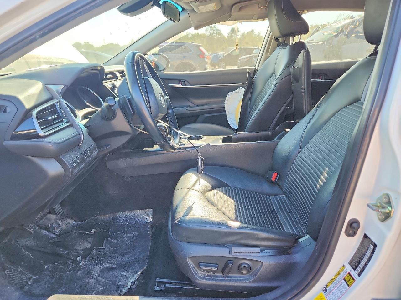 2020 Toyota Camry Se - Image 7