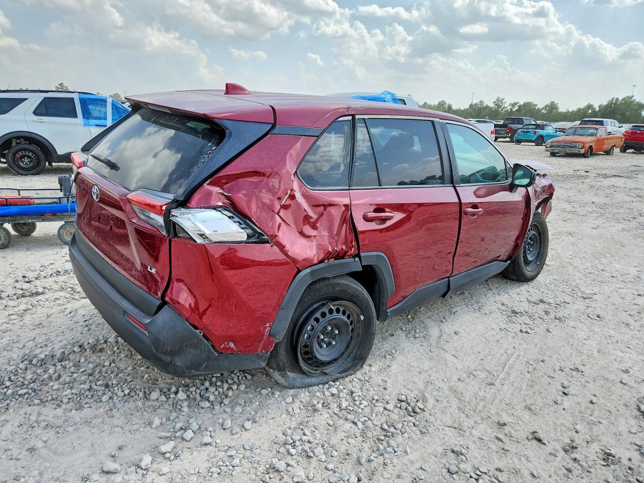 2025 Toyota Rav4 Le - Image 3