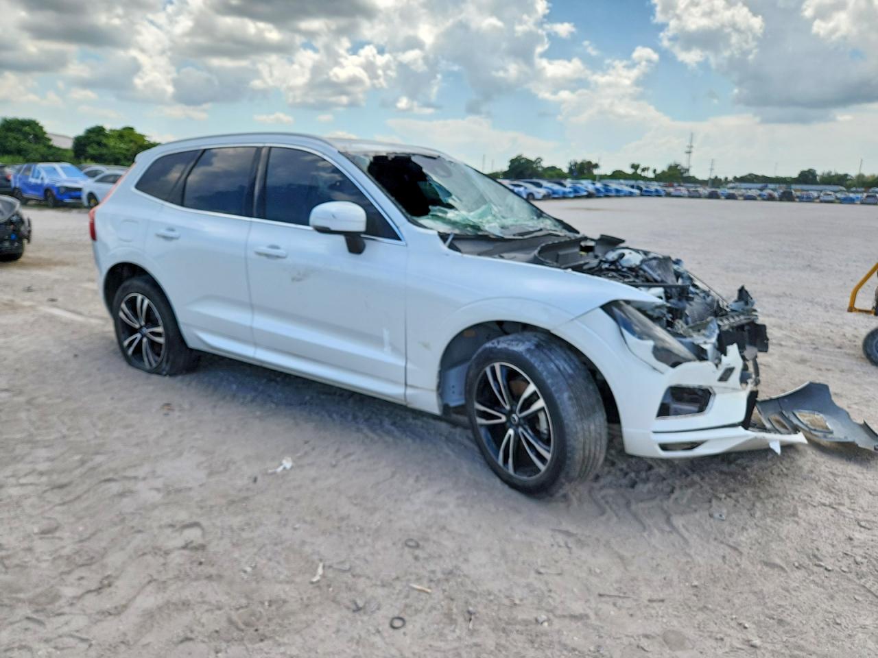 2021 Volvo Xc60 T5 Momentum - Фото 4