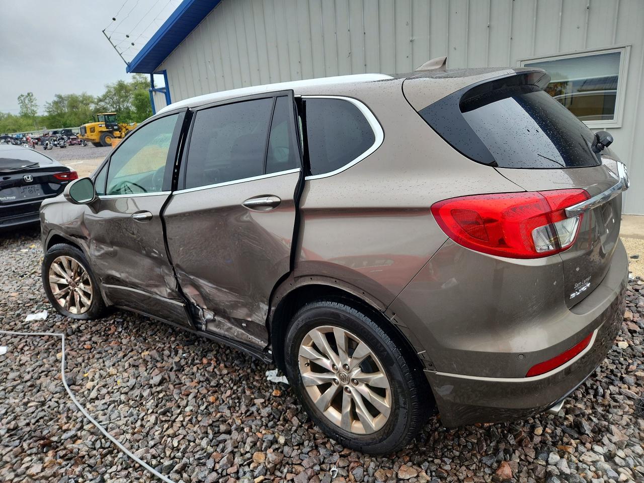 2017 Buick Envision Essence - Фото 2