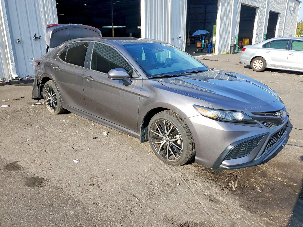 2021 Toyota Camry Se - Фото 4