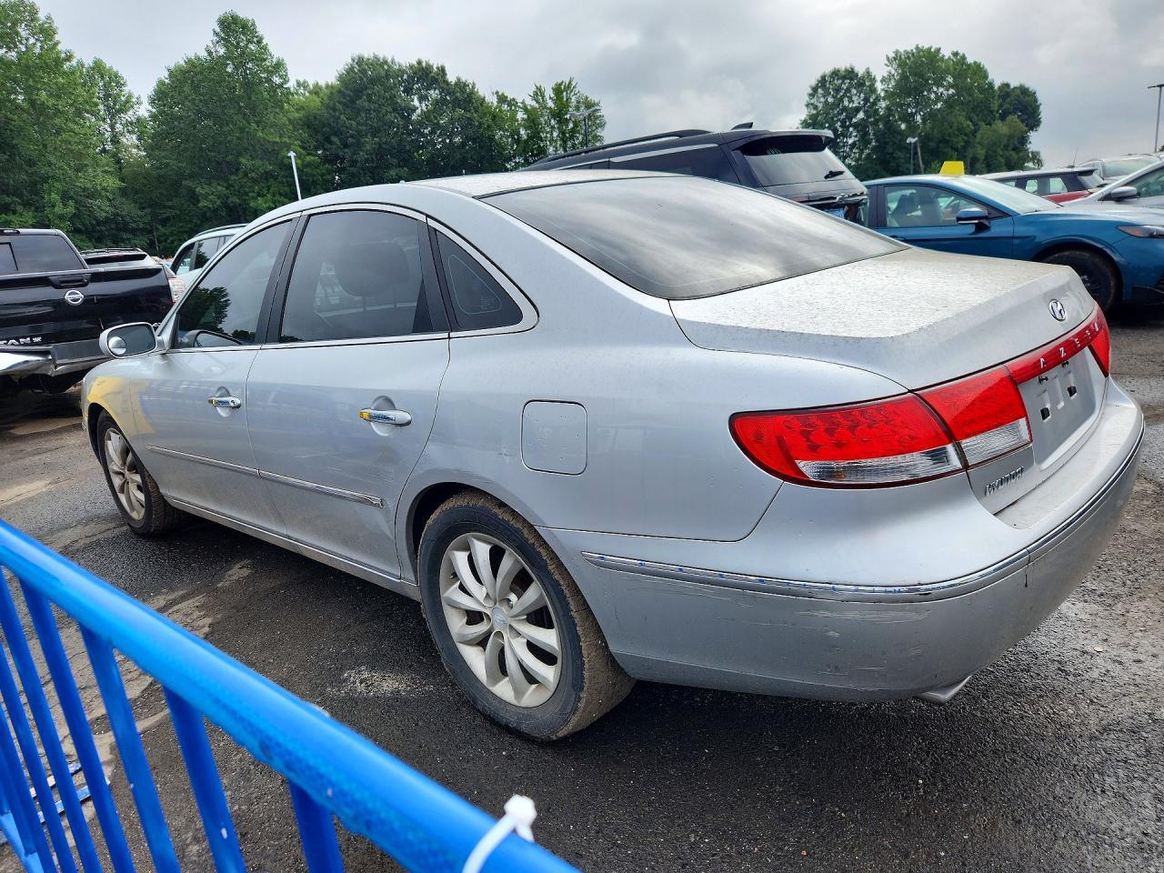 2007 Hyundai Azera Se - Image 2