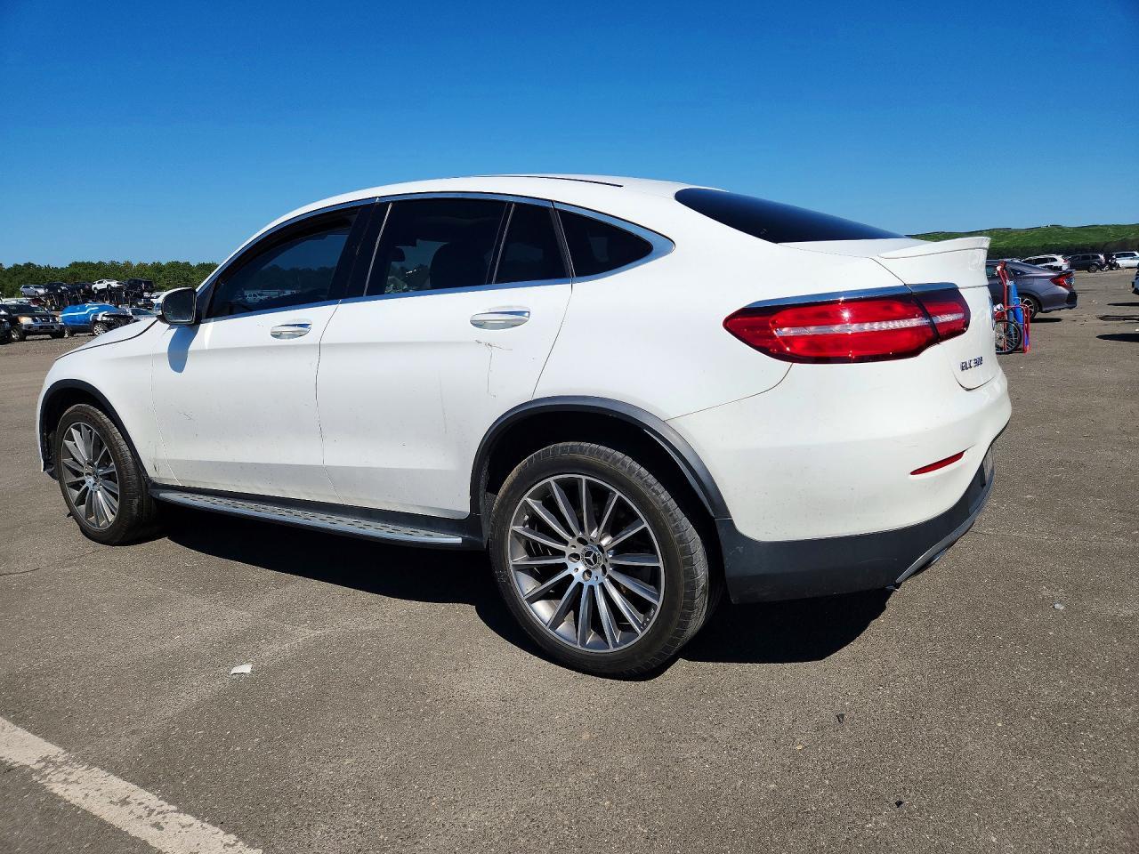 2017 Mercedes-Benz Glc Coupe 300 4Matic - Фото 2