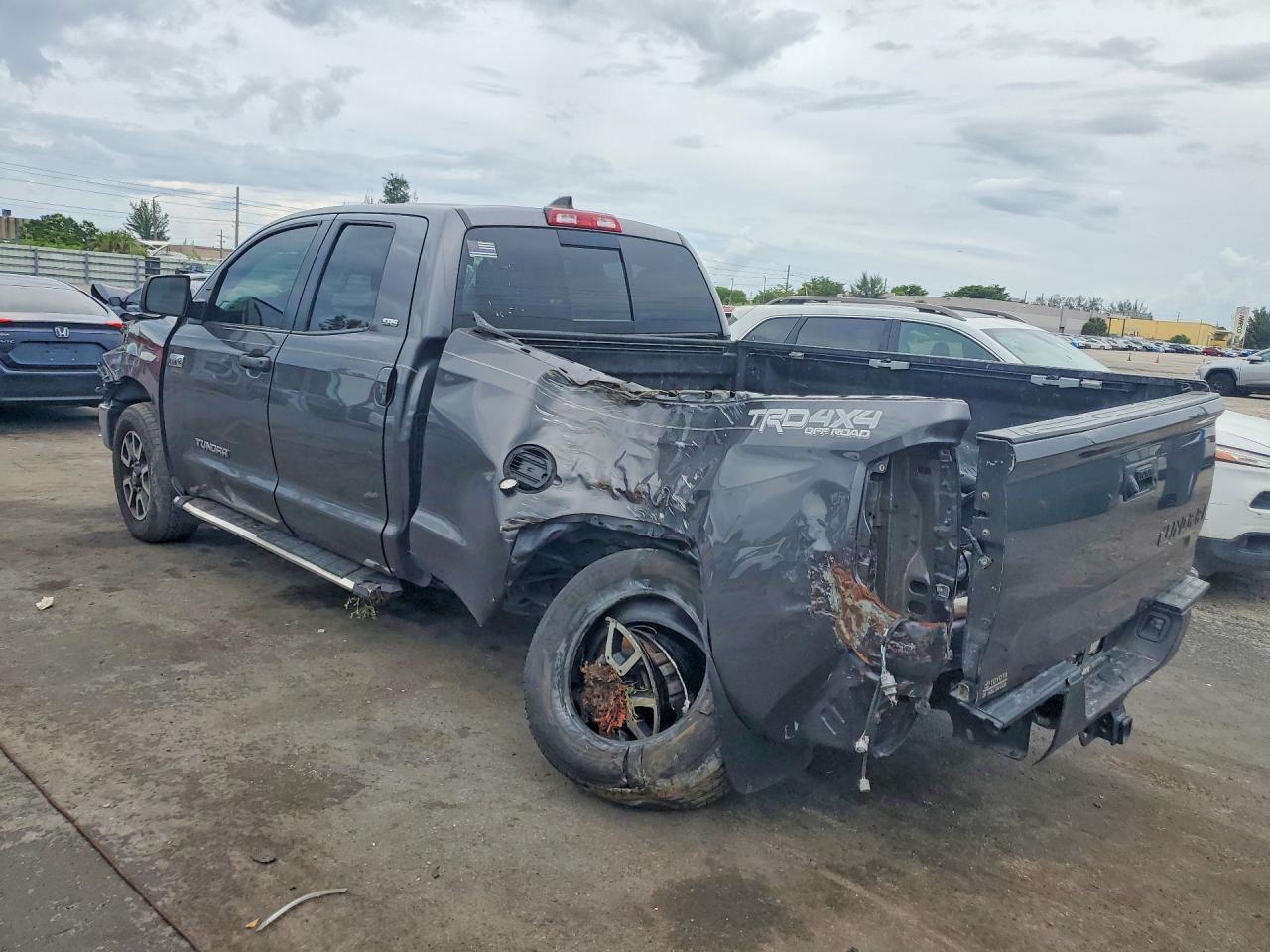 2020 Toyota Tundra Sr5 - Фото 2