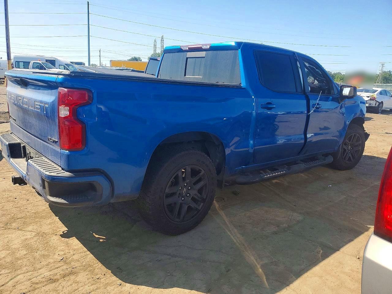2022 Chevrolet Silverado K1500 Rst - Фото 3