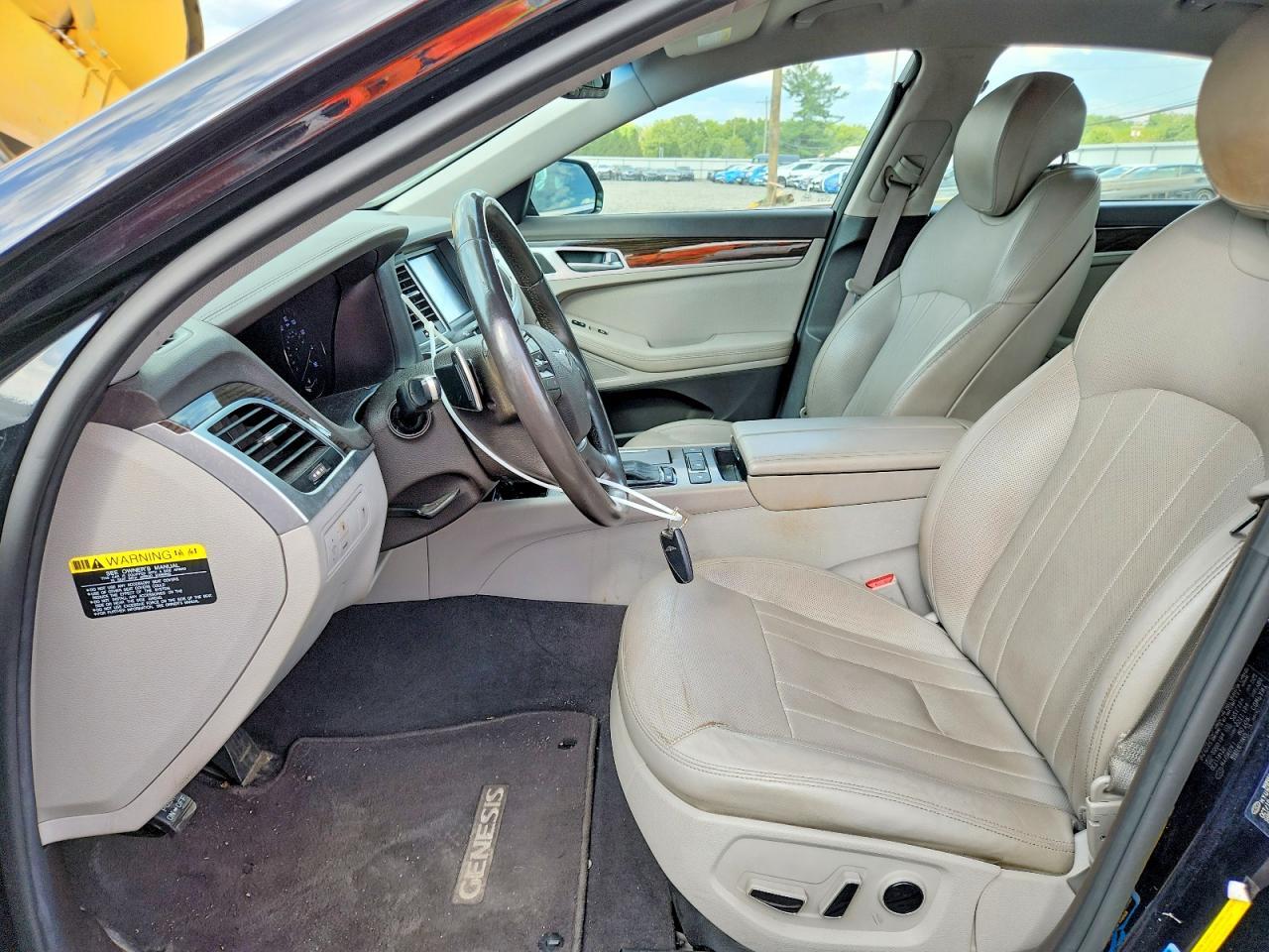 2016 Hyundai Genesis 3.8L - Фото 7