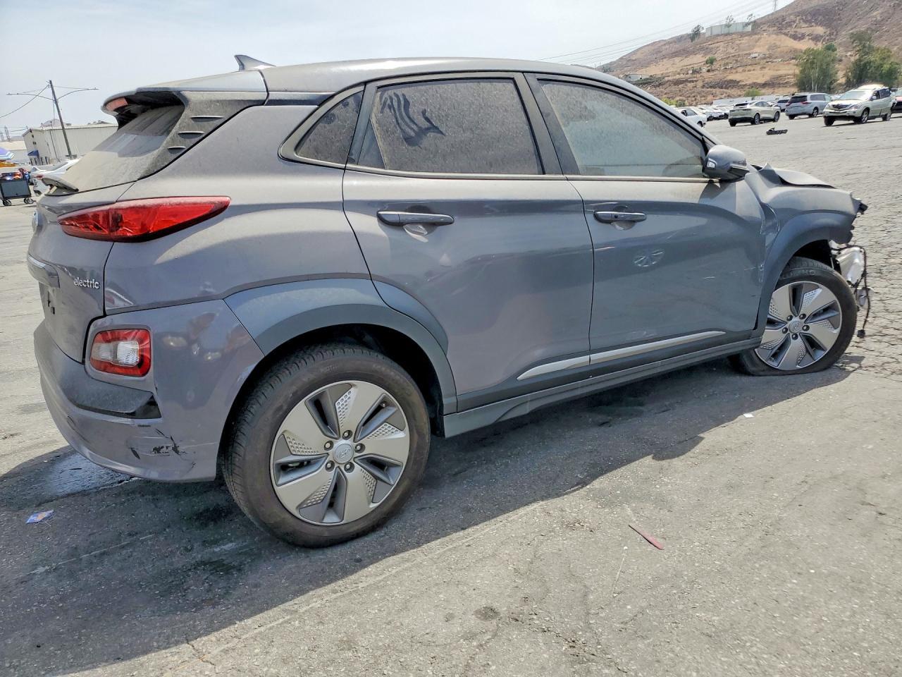 2021 Hyundai Kona Limited - Image 3