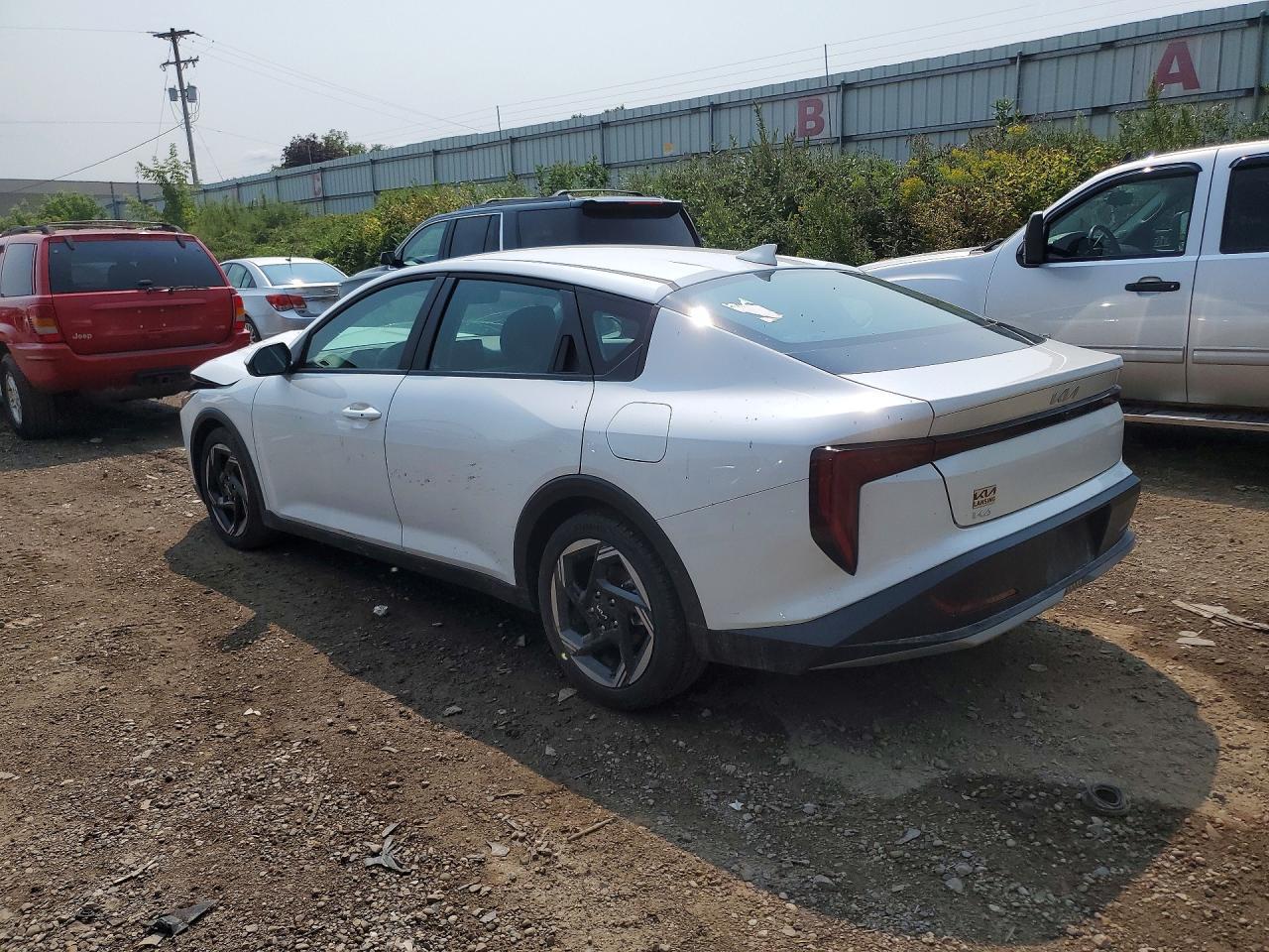 2025 Kia K4 Ex - Image 2