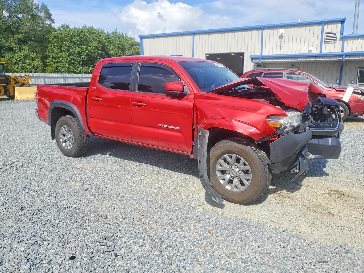 2017 Toyota Tacoma Sr5 V6 - Image 4