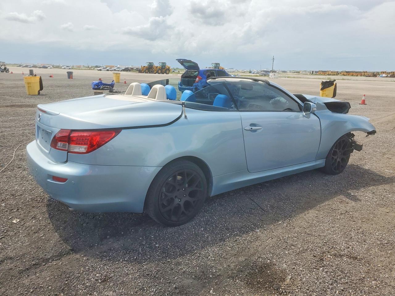 2010 Lexus Is 250C Base - Image 3