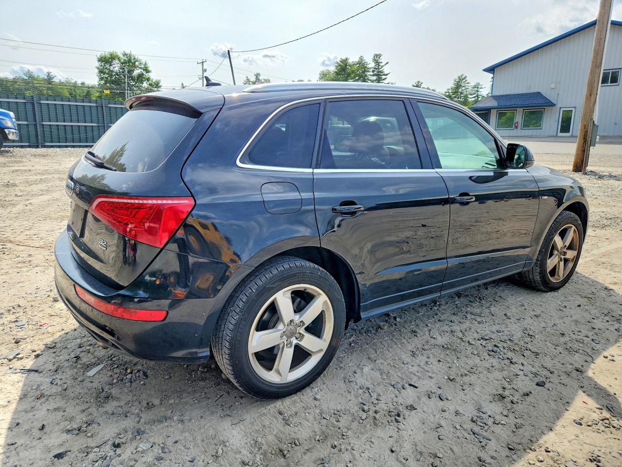 2012 Audi Q5 Premium Plus - Image 3