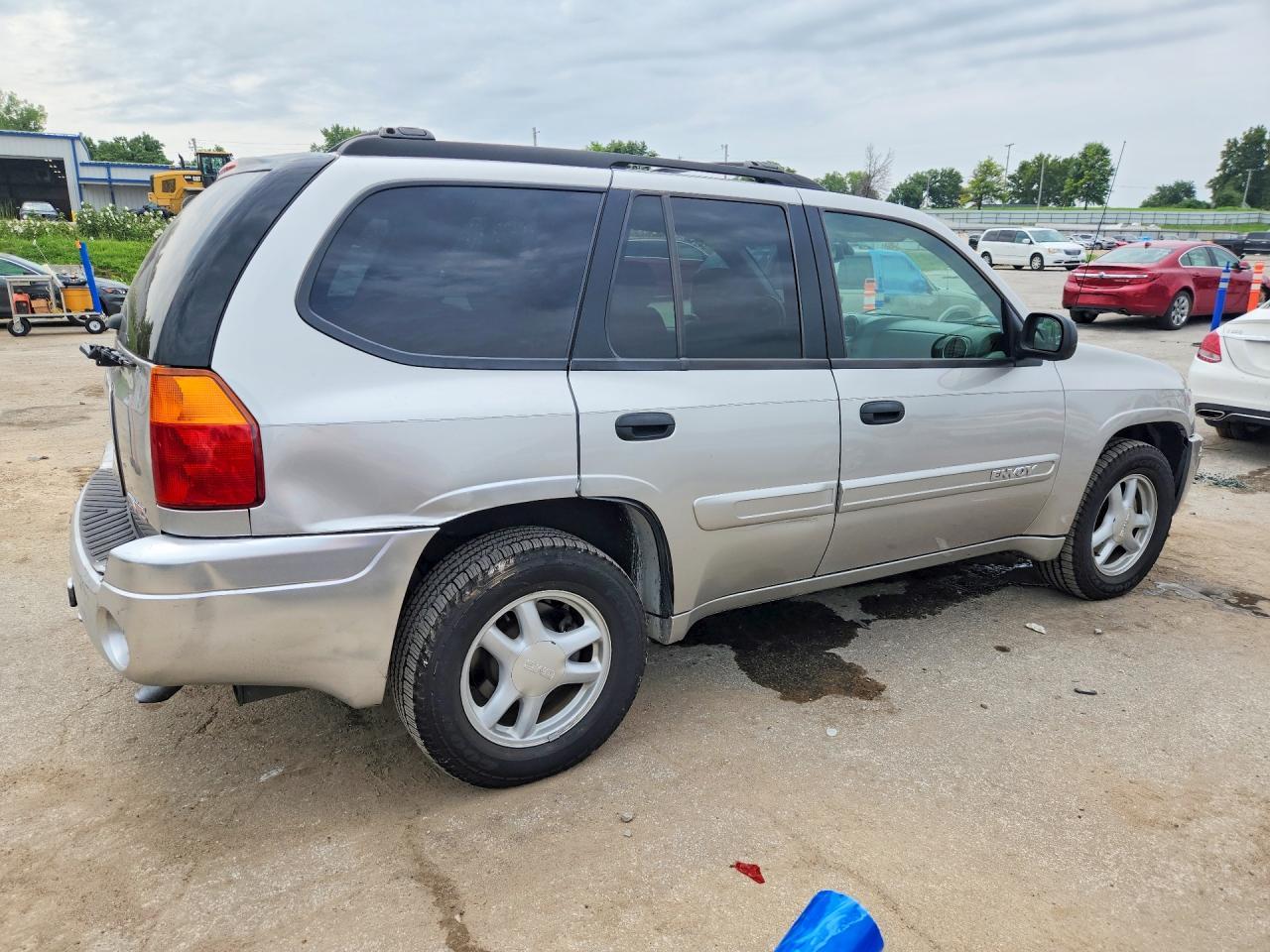 2004 GMC Envoy - Фото 3