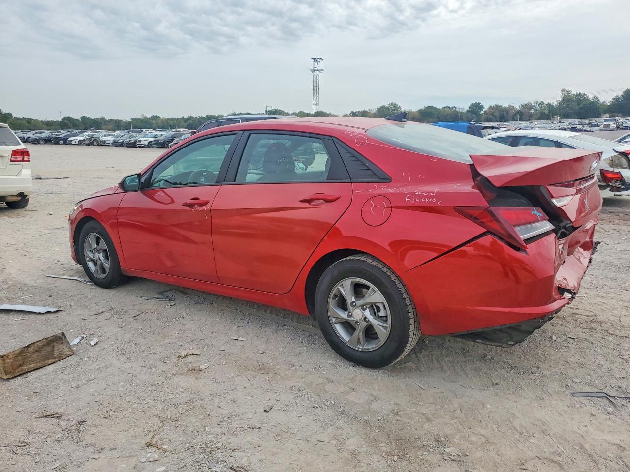 2021 Hyundai Elantra Se - Image 2