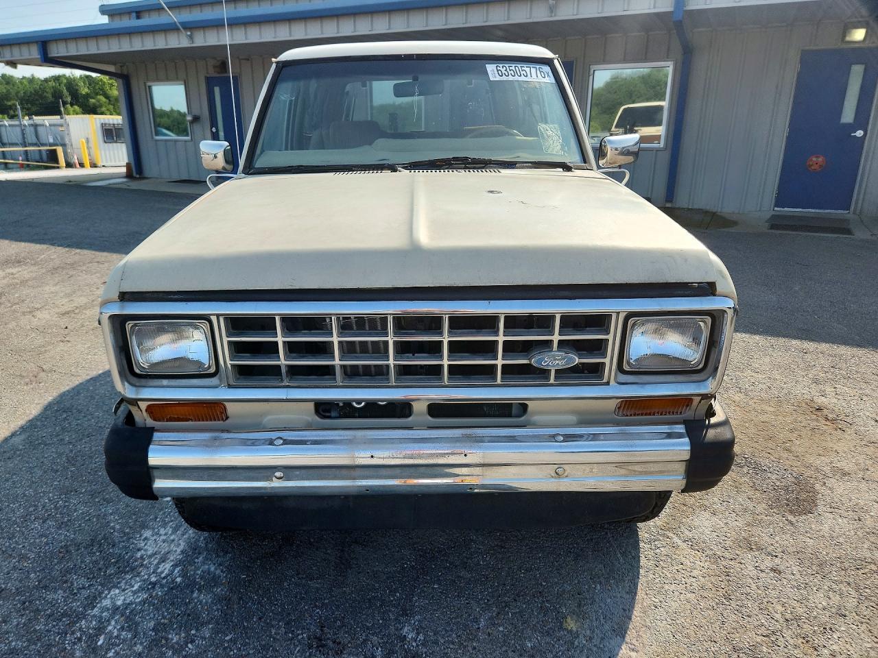 1985 Ford Bronco Ii - Фото 5