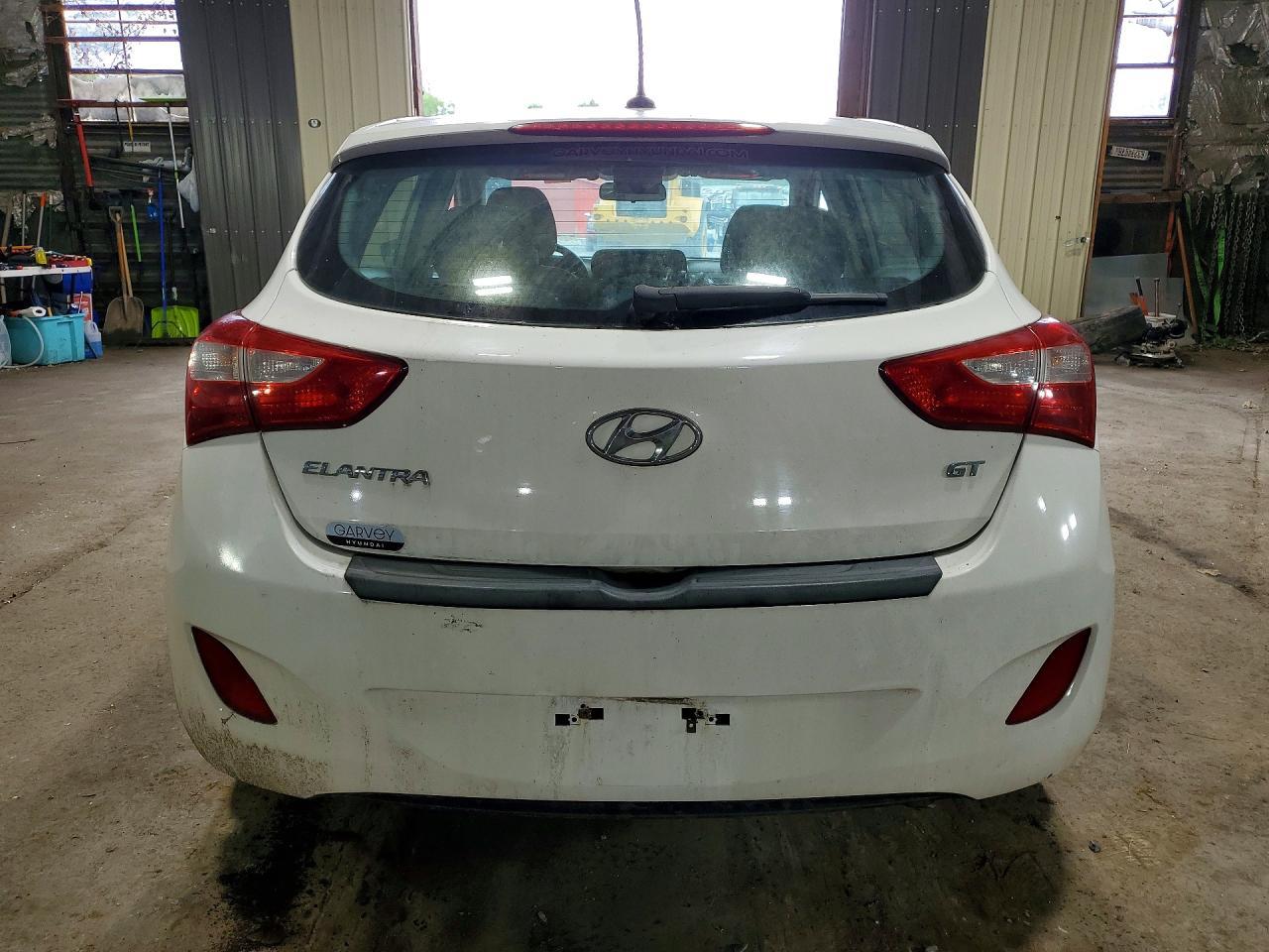 2016 Hyundai Elantra Gt Base - Image 6