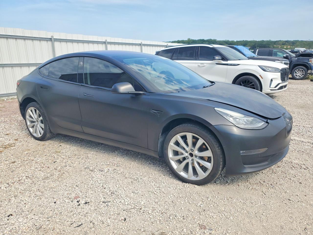 2018 Tesla Model 3 - Фото 4