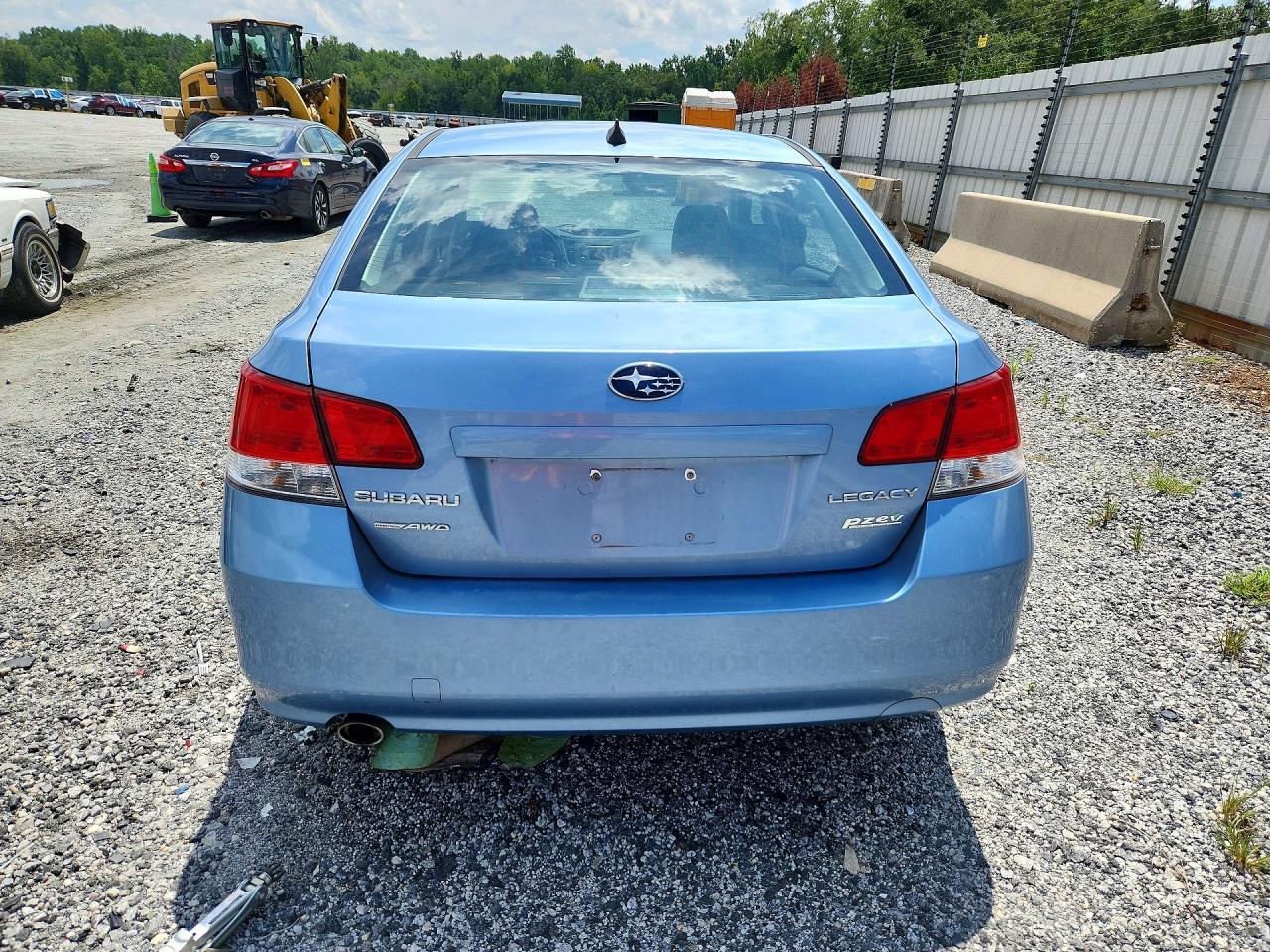 2012 Subaru Legacy 2.5I Limited - Image 6