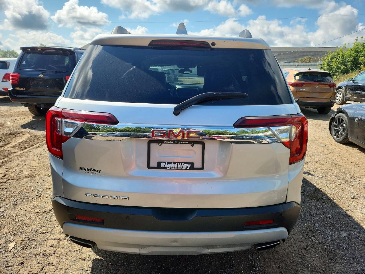 2020 GMC Acadia Slt - Image 6