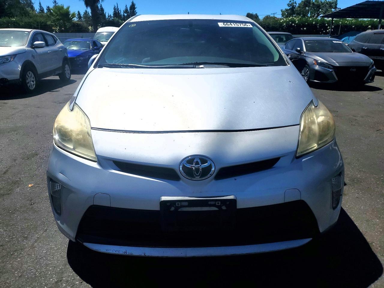 2011 Toyota Prius Two - Фото 5