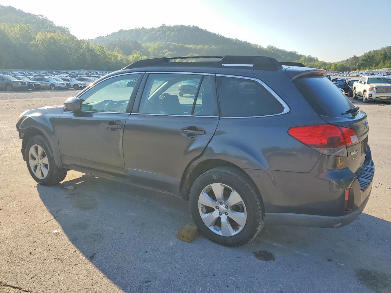 2011 Subaru Outback 2.5I Premium - Фото 2