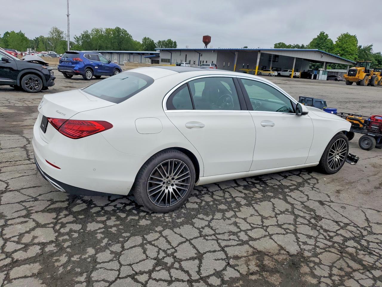 2024 Mercedes-Benz C 300 4Matic - Image 3