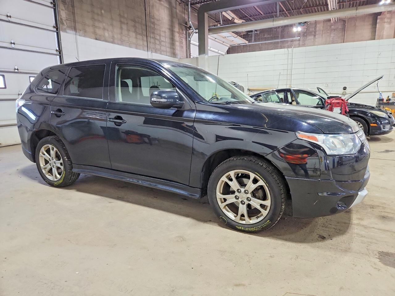 2014 Mitsubishi Outlander Se - Фото 4