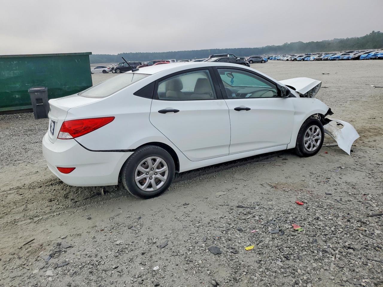 2014 Hyundai Accent Gls - Image 3