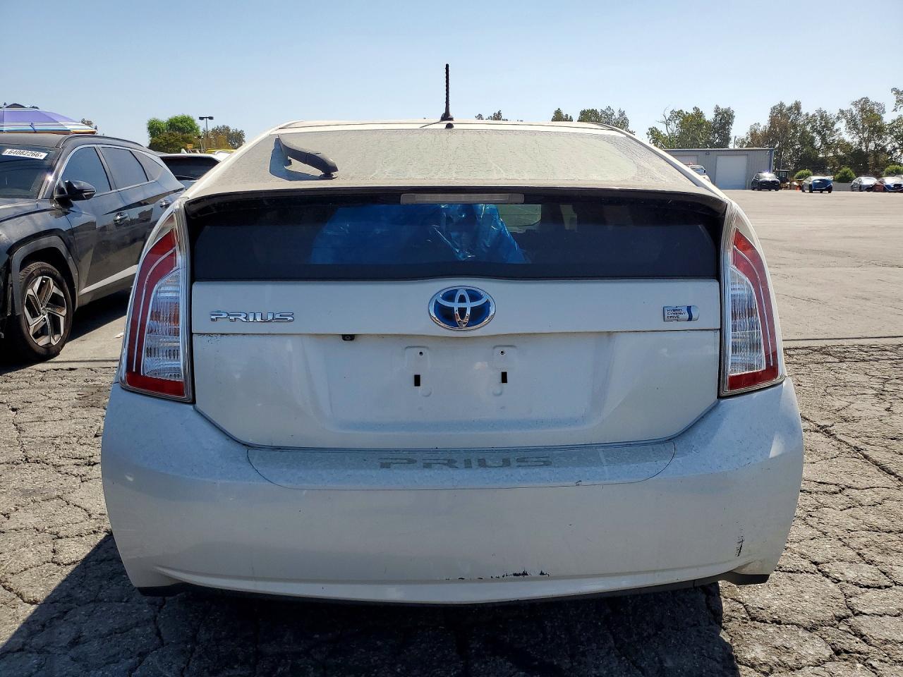 2015 Toyota Prius Two - Фото 6
