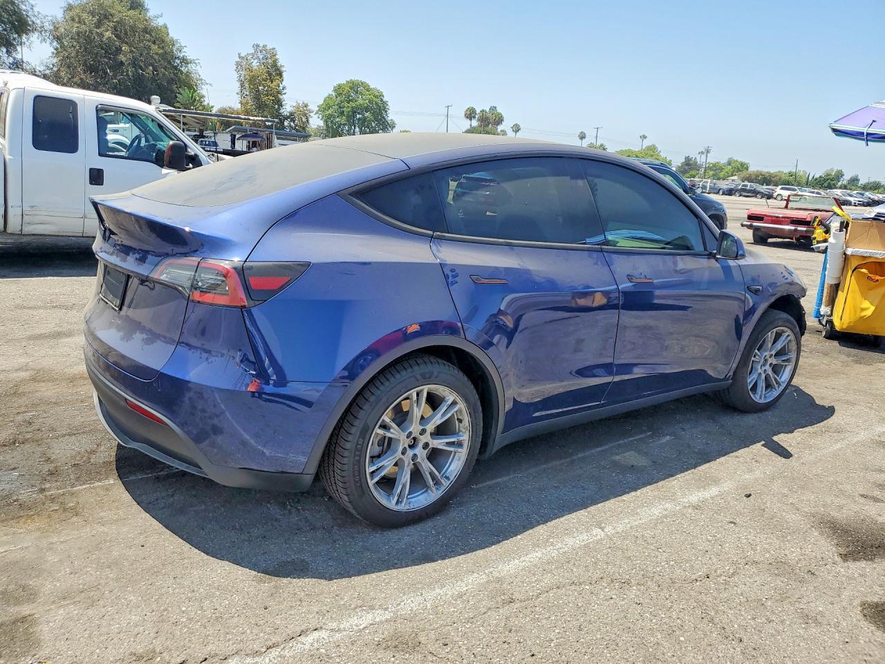 2023 Tesla Model Y - Image 3
