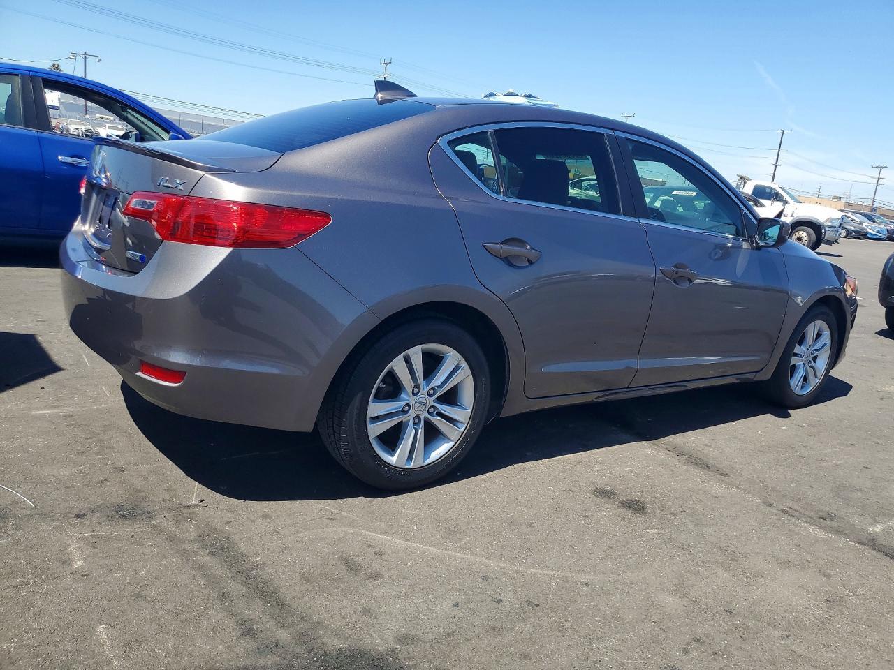 2013 Acura Ilx Hybrid Tech - Image 3